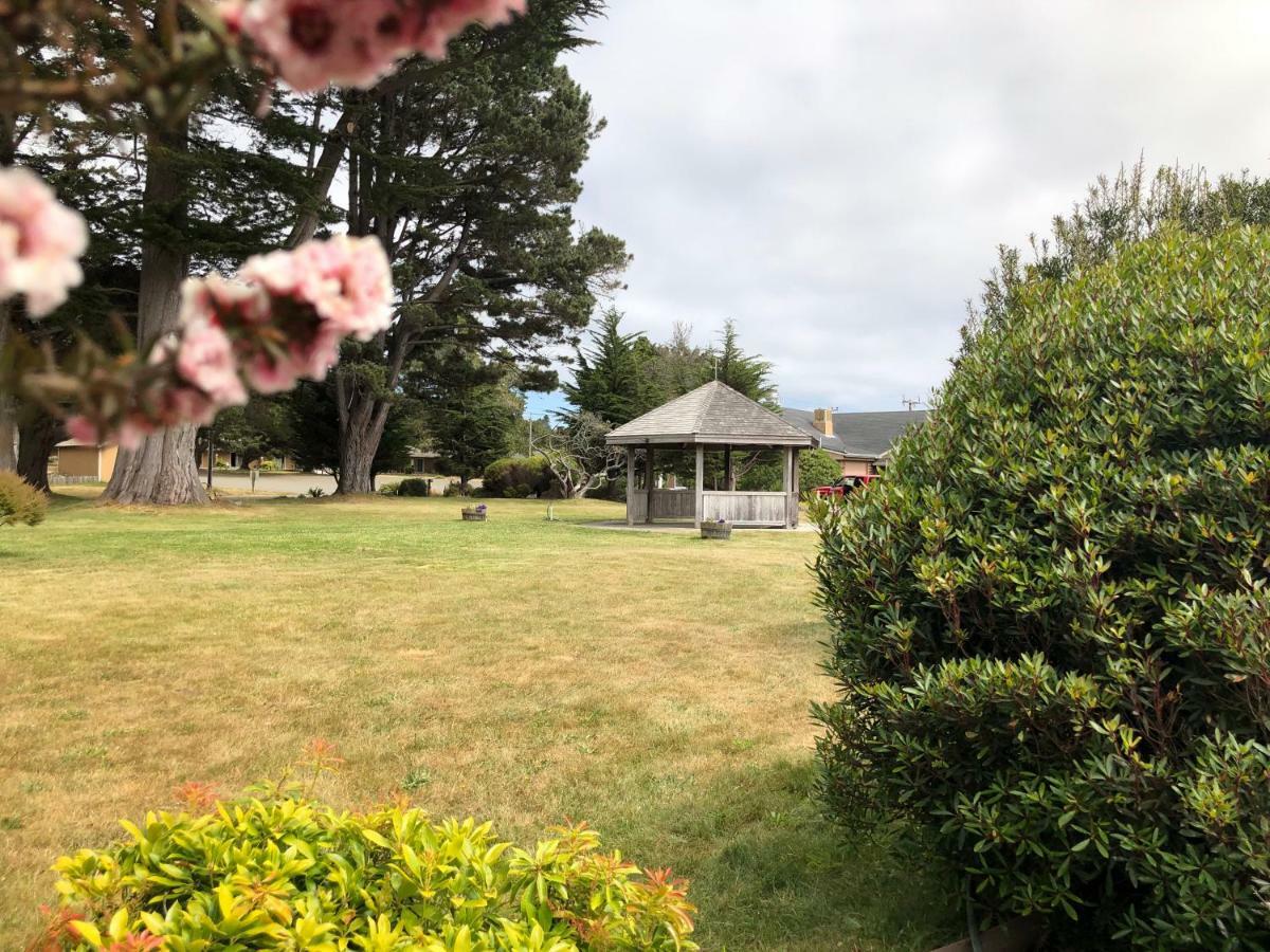 Pine Beach Inn Fort Bragg Eksteriør billede